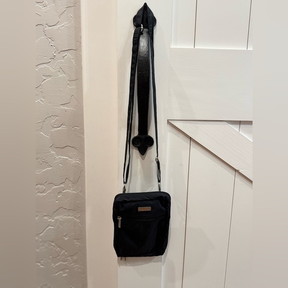 Baggallina Womens Black Canvas AllWeather Crossbody /Wallet/PassportHolder NWOT - Picture 2 of 11